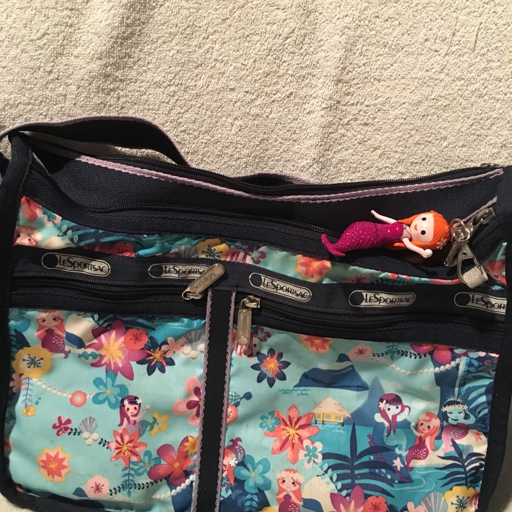 Lesportsac Disney Tahitian dream everyday deluxe